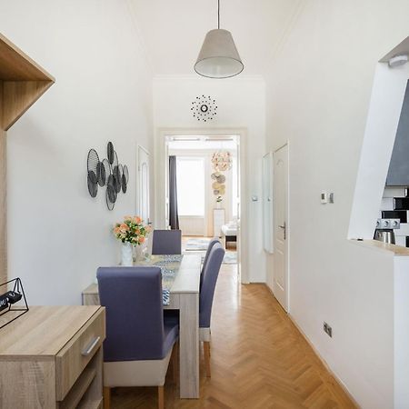 Reba Apartment บูดาเปสต์ ภายนอก รูปภาพ